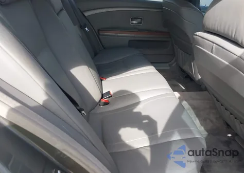 2003 BMW 745 из США, поврежденный, VIN WBAGN634X3DR09097